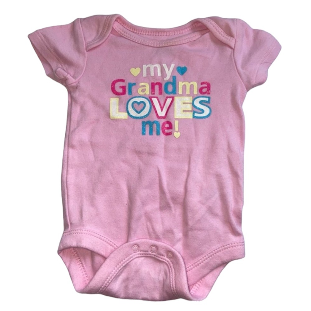 🔴 My Grandma Loves Me! 0-3 Onesie Bodysuit